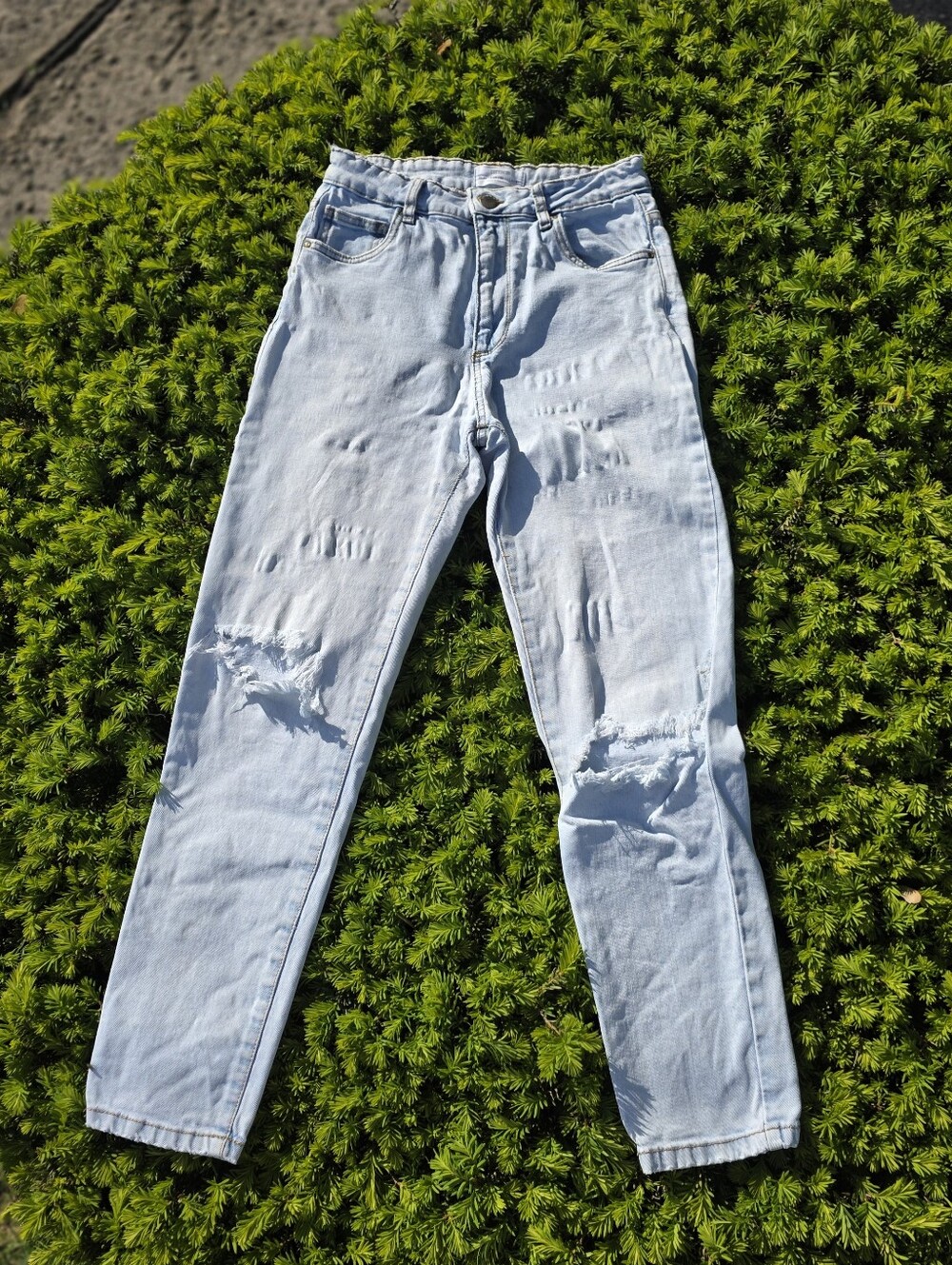 Cotton On Stretch Mom Jean Light Wash Distressed High-Rise Jeans Size 6